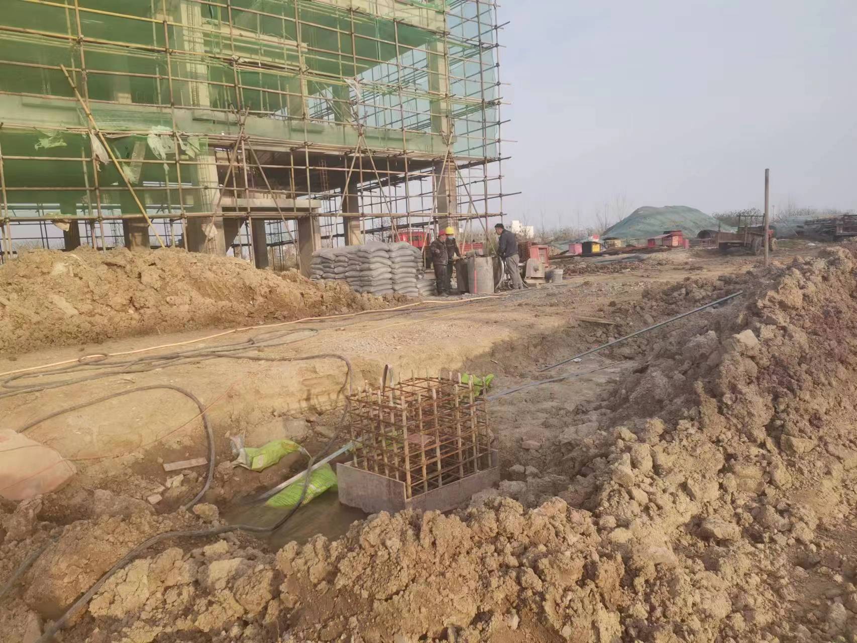 莎车当桥梁出现裂缝的时候应该及时加固修补